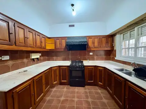 ZAPIOLA 200 CASA EN VENTA 