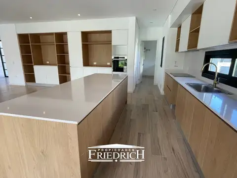 Casa en Venta al Noroeste