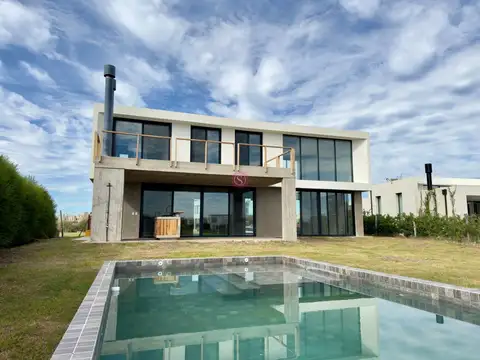 Casa en Venta en San Sebastian, USD 420.000
