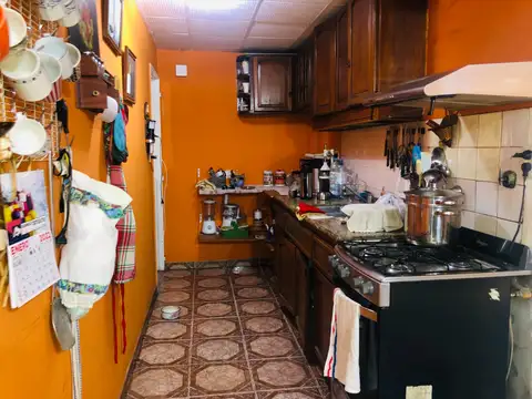 Casa 6 ambientes con 3 baños