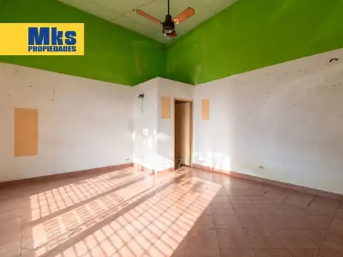 Venta en Block. 3 PH +local. Ideal para desarrollo sobre Avenida.