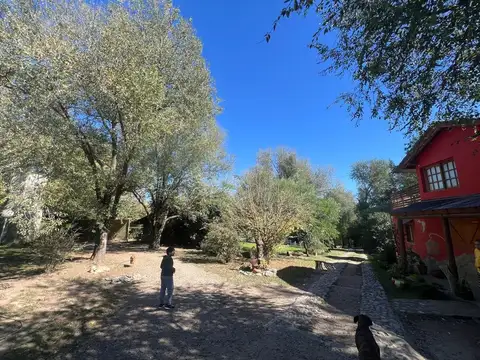 Casa 8 ambientes con 4 baños