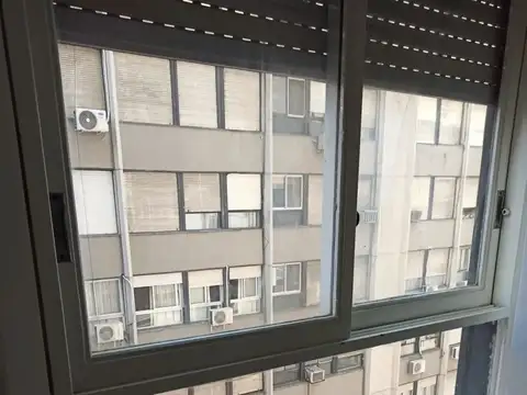 Avenida Hipólito Yrigoyen 1300, Piso 6