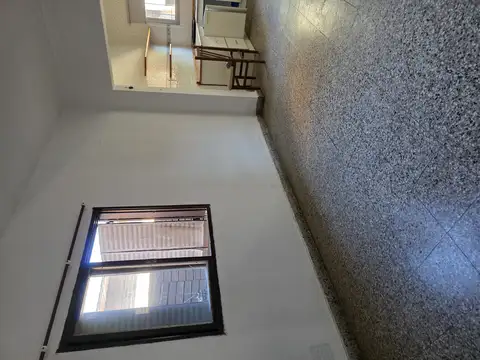 Casa 6 ambientes con 2 baños