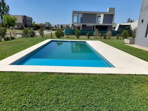 Excelente casa con piscina club de campo Horizontes al Sur corredor verde Canning San Vicente