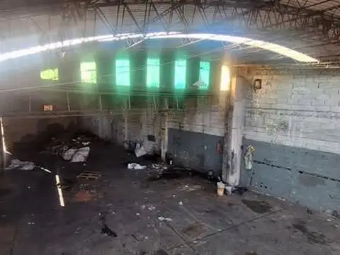 Galpon en Alquiler en Barrio España y Hospitales, $ 1.200.000