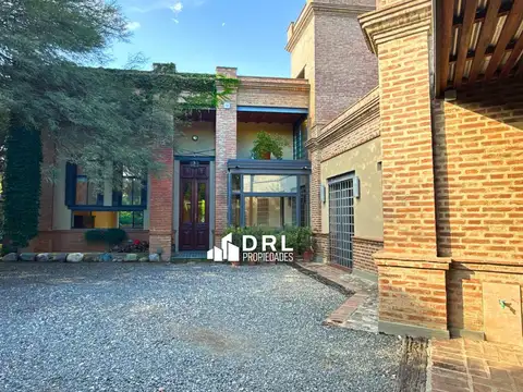 Casa en Venta en La Carolina, USD 450.000