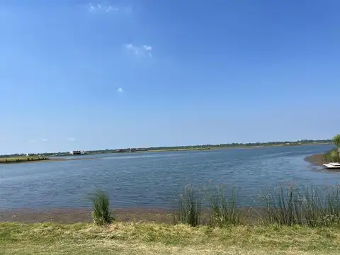 Terreno en Venta 24  mts Fondo