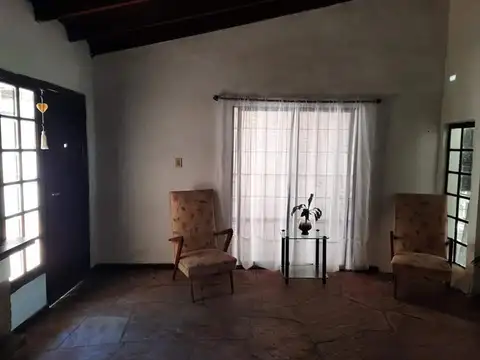 CASA EN VENTA EN DON TORCUATO PARA REMODELAR