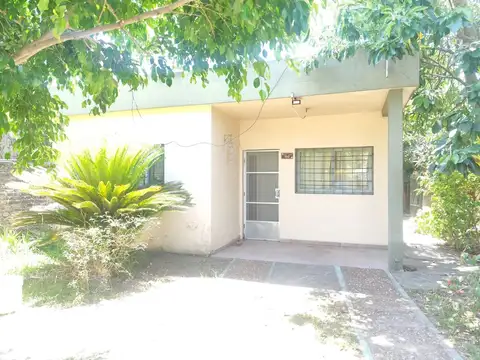 VENTA CASA DE 3 AMB EN FLORECIO VARELA