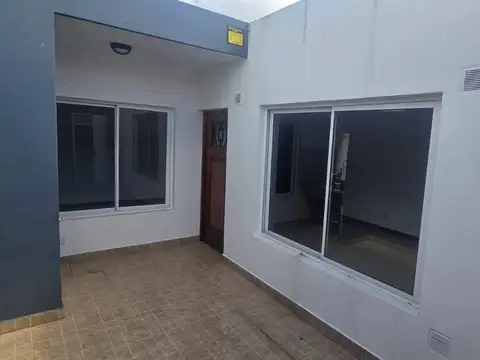 Departamento en Jose León Suarez