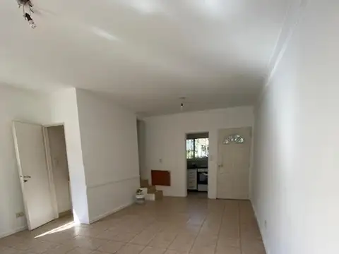 Departamento 4 ambientes con 2 baños