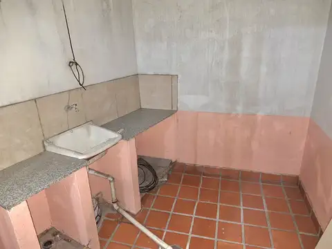 Avenida Crovara 3100, Piso 2