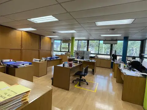 Excelente Depósito en Uruguay y Acc. Tigre Victoria