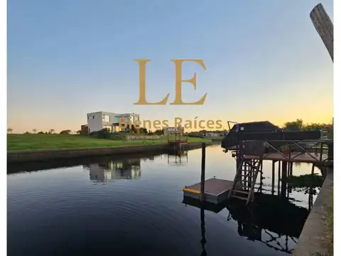 Venta Lote con salida al Río Barrio El Cazal
