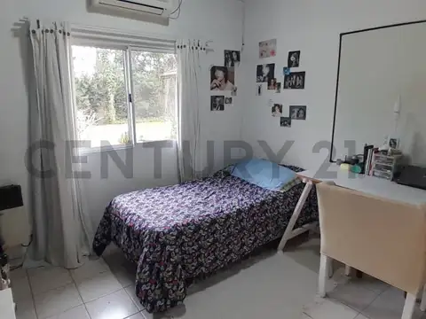 VENTA CASA 4 AMB Y DEPENDENCIA CON PILETA EN LA MASIA APTO CREDITO