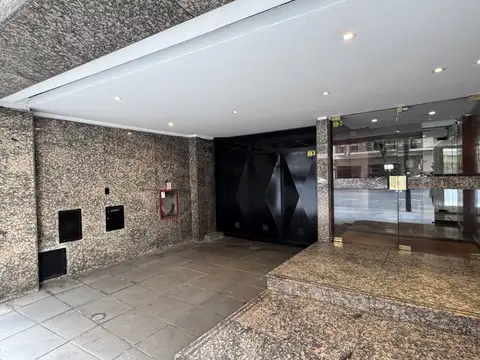 Av Callao 1300, Piso 8