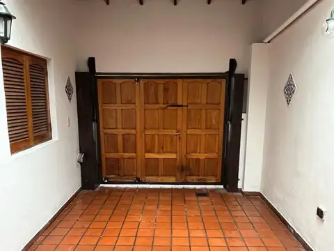 Casa en Venta con 1 cochera