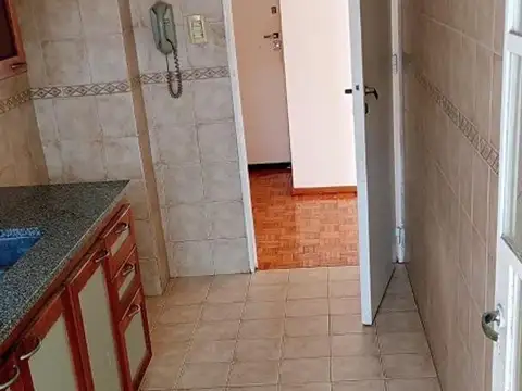 2 AMB 44M2 a metros de av. Belgrano OPORTUNIDAD