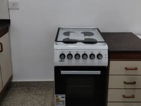 ALQUILR MONOAMBIENTE EN PB, EN PARQUE AVELLANEDA