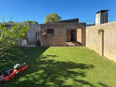 CASA EN VENTA EN PERGAMINO CON PILETA