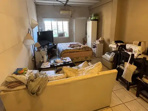 Casa 2 ambientes con 1 baño