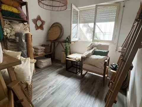 Garibaldi 554 , Piso PB