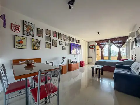 Venta/permuta - departamento monoambiente con parrilla. martin, rosario.
