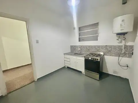 Exc 2 amb en el Centro en PB, interno p/ 2 Personas Máx. 1 mascota ok y SIN Patio