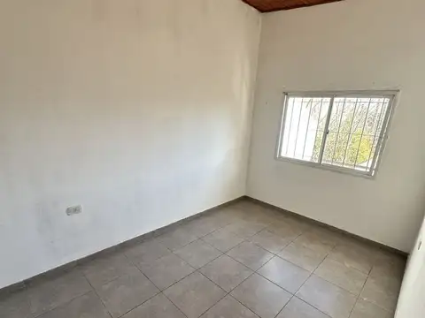 Departamento en Alquiler en Tolosa, $ 450.000