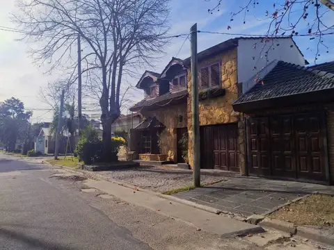 VENTA PH 5 AMBIENTES CASTELAR NORTE - MERLO AL 400