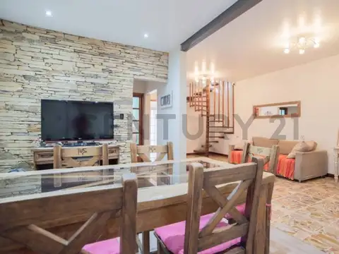 Casa en Venta con 1 cochera