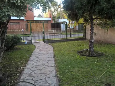 José Mármol 303