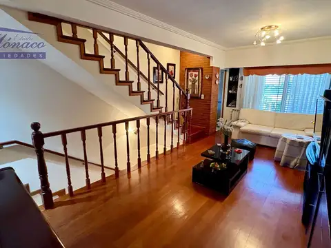 Hermoso Duplex 3 amb + Dependencia Quincho Patio y cochera