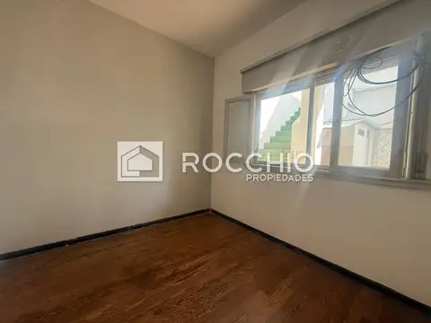 Depto Tipo Casa en Alquiler 40 años