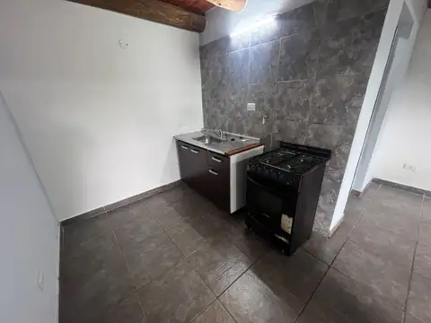Depto Tipo Casa en Alquiler con 1 cocheras