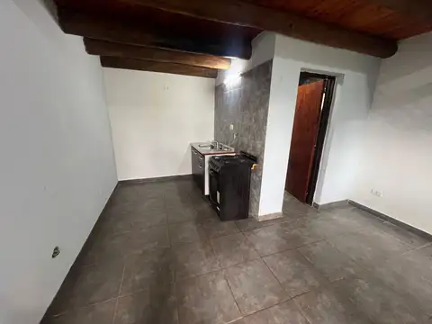 Depto Tipo Casa 2 ambientes con 1 baño
