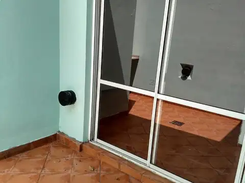 Depto Tipo Casa 2 ambientes con 1 baño