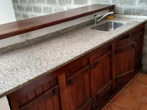 Depto Tipo Casa en Alquiler al Noreste