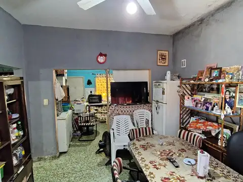 Casa 3 ambientes con 1 baño