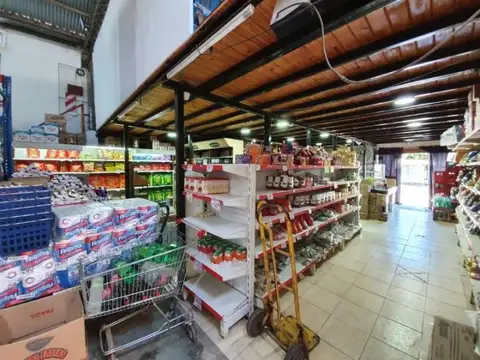 Galpón Con Terreno Libre Y Oficinas, 9 De Julio Y Liniers !