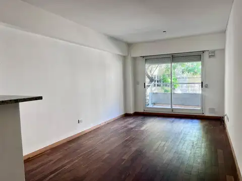 Departamento en alquiler 1 dormitorio con cochera y patio Centro Rosario Santa Fe