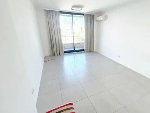 Monoambiente  a estrenar con amplio balcón, con parrilla, pileta, gimnasio y laundry