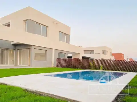 Casa en Venta Pilar Del Este con Jardin Pileta Aire Apto Credito