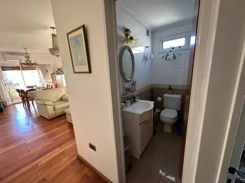 Departamento 4 ambientes con 2 baños