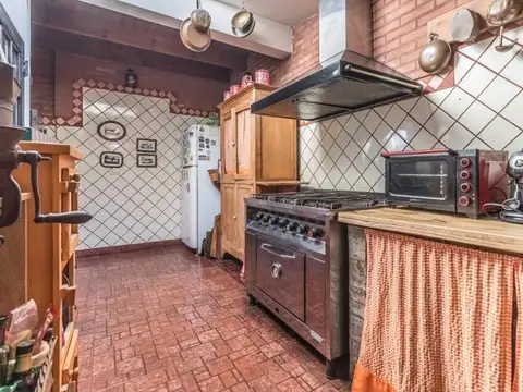 Casa - Venta - Doble cochera - Jardín - Villa Ballester, San Martin.