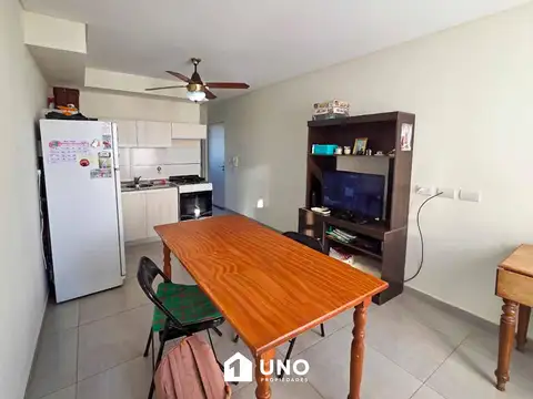 Bv. Avellaneda 1500, Piso 07