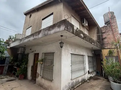 VENTA PH 4 AMBIENTES CON COCHERA QUILMES OESTE