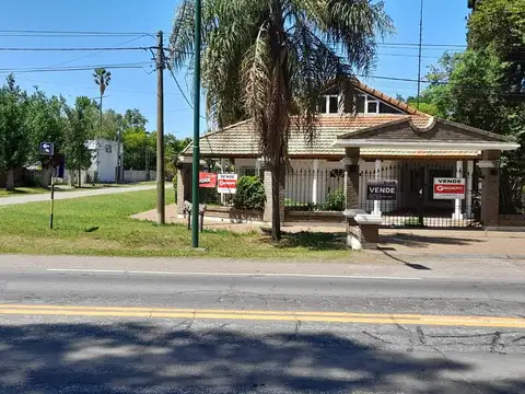 Casa 5 ambientes con 2 baños