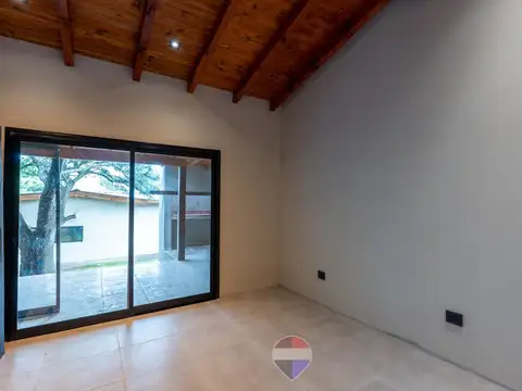 Casa 3 ambientes con 2 baños